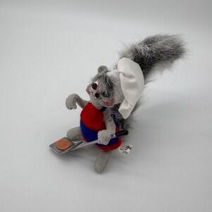 Annalee Backyard Buddies Father Squirrel Grilling Chef Spatula Self Sitter 2009